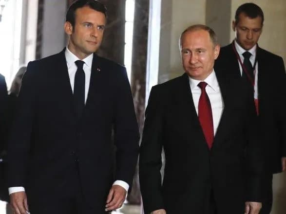 makron-zayaviv-putinu-scho-realizatsiya-minskikh-ugod-zayshla-v-glukhiy-kut