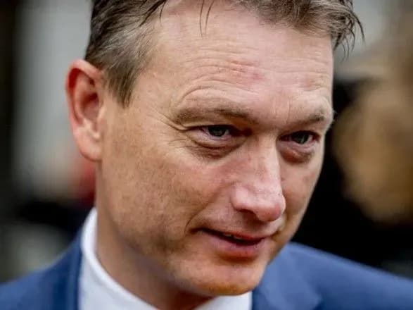 brekhnya-pro-zustrich-iz-putinim-glava-mzs-niderlandiv-pishov-u-vidstavku