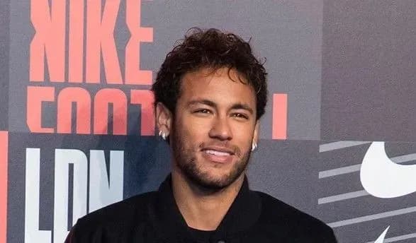 futbolist-neymar-kupiv-5-tisyach-lotereynikh-kvitkiv