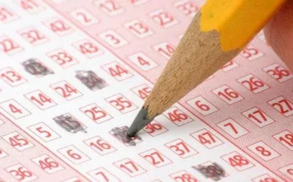 u-ssha-83-richna-zhinka-vigrala-pivmilyona-dolariv-u-lotereyu