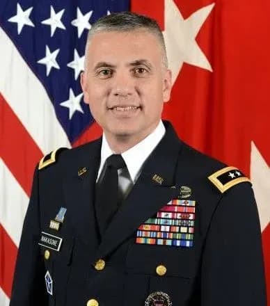 tramp-visunuv-kandidaturu-na-posadu-glavi-anb