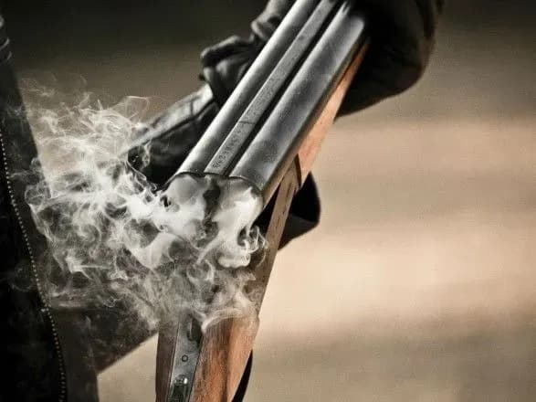 pyaniy-vidkriv-strilyaninu-iz-rushnitsi-z-vikna-budinku-u-lvovi