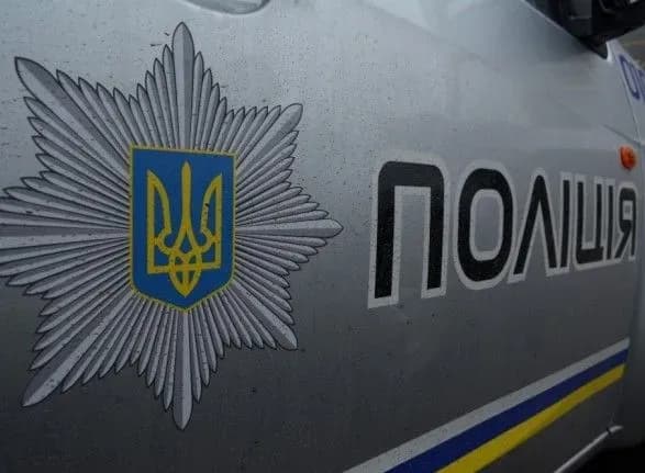 u-kiyevi-suditimut-pyatokh-politseyskikh-za-privlasnennya-6-mln-grn-premiy