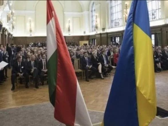 zerkal-povnistyu-zadovolniti-interesi-ugortsiv-v-movnomu-pitanni-mi-ne-mozhemo