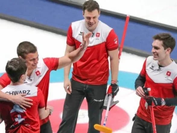 oi-2018-shveytsariya-vzyala-bronzu-v-cholovichomu-kerlingu