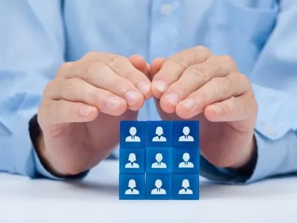 sayenko-nezakonno-zvilniv-z-organiv-sotsstrakhu-65-spivrobitnikiv-gromrada