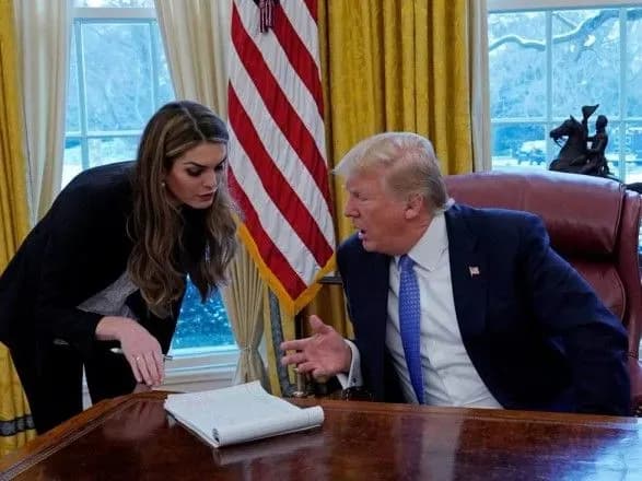 eks-direktor-z-komunikatsiy-bilogo-domu-stverdzhuye-scho-yiyi-poshtu-zlamali