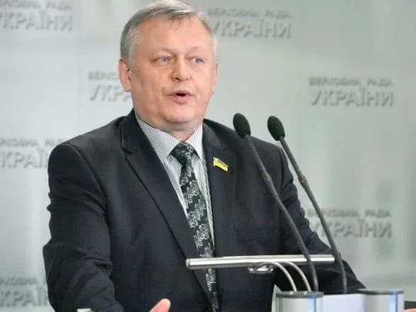 skandalna-popravka-lozovogo-nardep-vid-radikalnoyi-partiyi-utochniv-detali