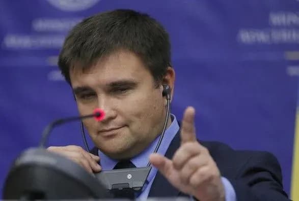 klimkin-zaproponuvav-britaniyi-pratsevlashtuvati-vislanikh-z-rf-diplomativ-v-ukrayini