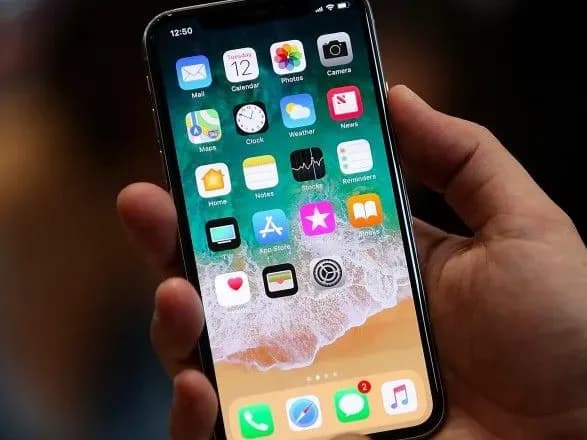 noviy-dizayn-i-trivozhna-knopka-apple-rozpovila-podrobitsi-pro-ios-12