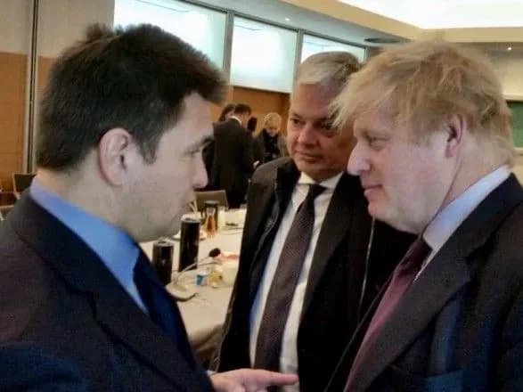 klimkin-dzhonsonu-spodobalas-ideya-schodo-pratsevlashtuvannya-vislanikh-z-rf-diplomativ-v-ukrayini