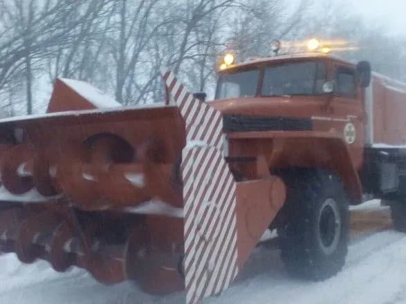 aeroporti-ta-morski-torgivelni-porti-pratsyuyut-u-shtatnomu-rezhimi-dsns