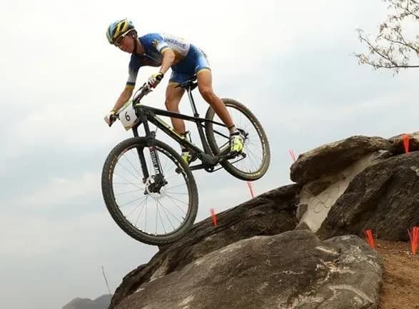 ukrayinka-triumfuvala-na-bagatodennikh-veloperegonakh-u-turechchini