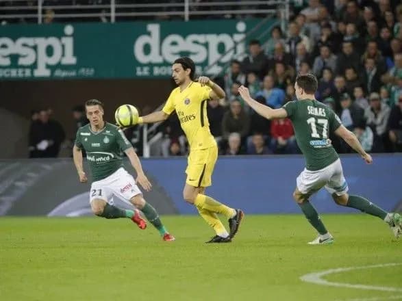 sent-etyen-perervav-devyatimatchevu-vigrashnu-seriyu-pszh-v-lizi-1