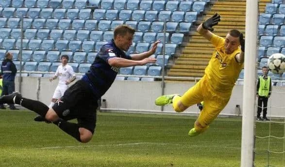 dubl-novachka-gladkogo-prinis-chornomortsyu-peremogu-nad-olimpikom