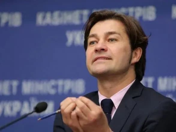 nischuk-rozpoviv-scho-zbirayutsya-robiti-zi-svyatkuvannyam-8-bereznya