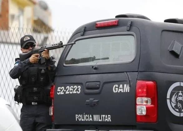 o-globo-v-rio-de-zhaneyro-shestero-lyudey-buli-vbiti-v-khodi-spetsoperatsiyi-v-faveli-misto-boga