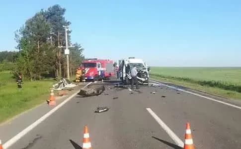 prezident-visloviv-spivchuttya-dityam-futbolistam-ta-yikhnim-rodinam-yaki-postrazhdali-v-avariyi-u-bilorusi