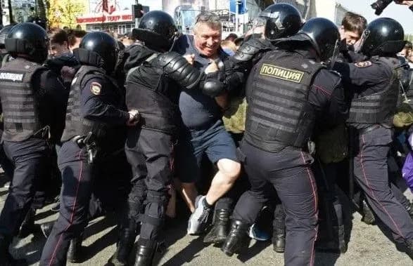 u-moskvi-proyshla-aktsiya-za-vilniy-internet-zatrimano-ponad-20-osib