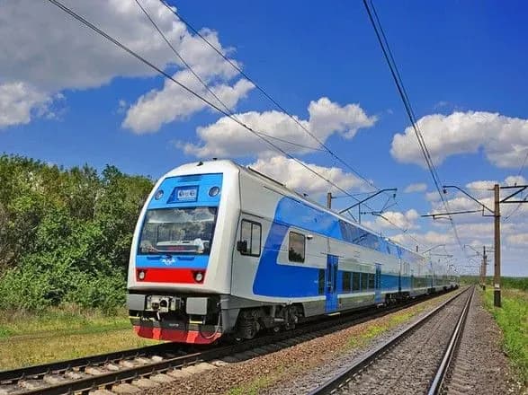 z-kiyeva-do-morya-zapustyat-dodatkoviy-litniy-ekspres