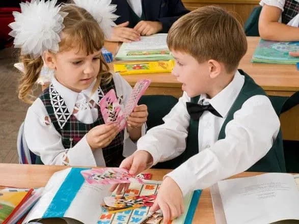 pershachkam-tsogorich-zaproponuyut-na-vibir-18-variantiv-bukvarya