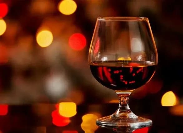 nespodivani-visnovki-vchenikh-alkogol-dopomagaye-v-navchanni