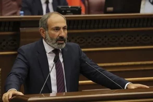 protesti-v-virmeniyi-premyer-prosit-gromadyan-zaspokoyitisya