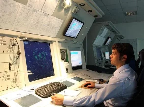 aviadispetcheri-ne-vidstupayut-vimagayut-vid-groysmana-terminovogo-vtruchannya