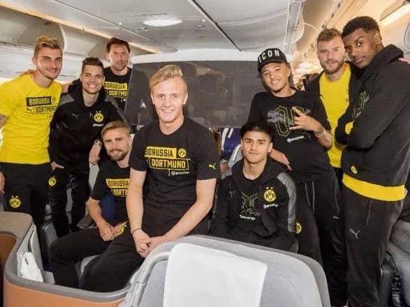 yarmolenko-u-skladi-borusiyi-vidpravivsya-na-gru-z-los-andzhelesom