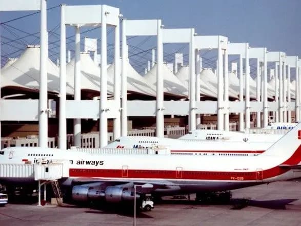 pasazhirskiy-layner-zdiysniv-vimushenu-posadku-v-aeroportu-saudivskogo-mista-dzhidda
