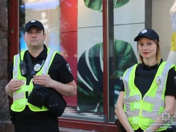 britantsya-napidpitku-na-stolichniy-oboloni-vryatuvali-politseyski