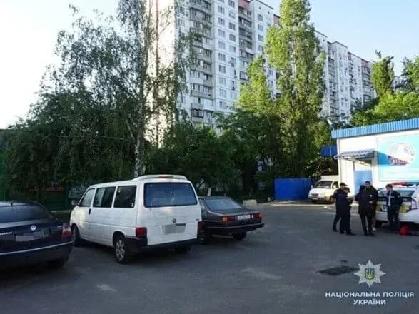 u-stolitsi-dvoye-retsidivistiv-vdarili-cholovika-nozhem-u-zhivit