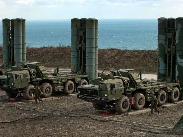 le-monde-saudivska-araviya-pogrozhuye-kataru-viyskovoyu-atakoyu-u-razi-kupivli-s-400-v-rf