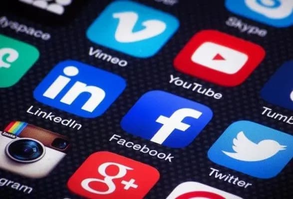 kitayski-kompaniyi-mayut-dostup-do-danikh-koristuvachiv-facebook