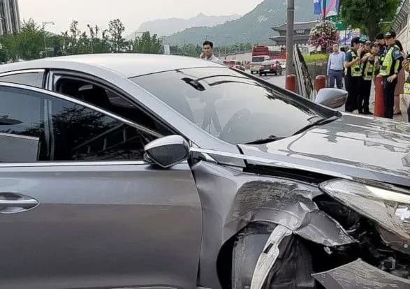 cholovik-protaraniv-posolstvo-ssha-v-koreyi-schob-poprositi-pro-pritulok-zmi