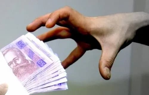 eks-visokoposadovets-u-politsiyi-vlashtuvav-pobori-z-pidleglikh