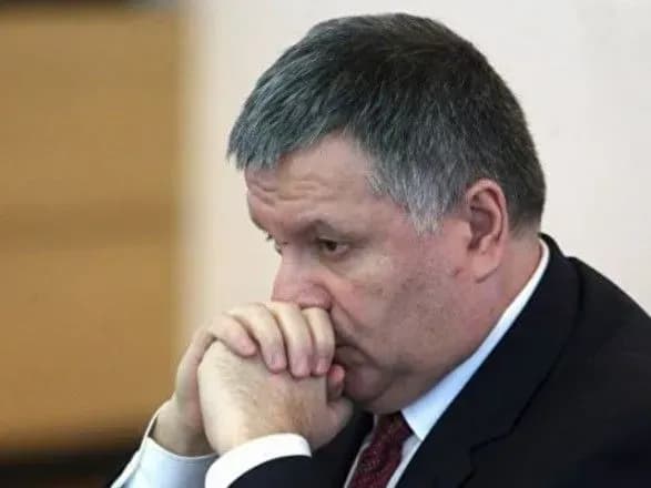 avakov-vvazhaye-scho-60-tikh-khto-prozhivaye-v-ordlo-khochut-v-ukrayinu