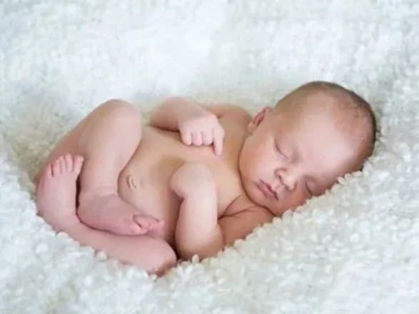 meshkanku-cherkaschini-zatrimali-na-sprobi-prodati-svoye-nemovlya