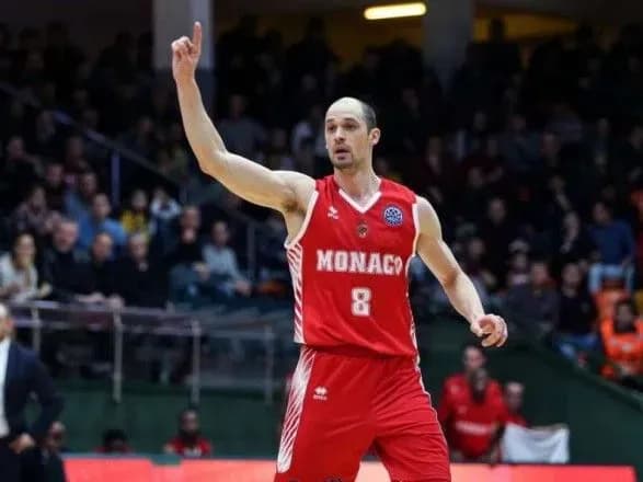 komanda-gladirya-vigrala-pershiy-match-finalu-chempionatu-frantsiyi