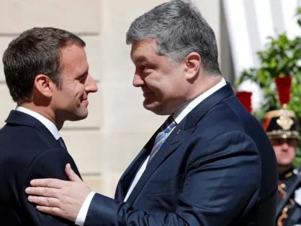 poroshenko-i-makron-domovilis-pro-podalshi-kontakti-u-normandskomu-formati