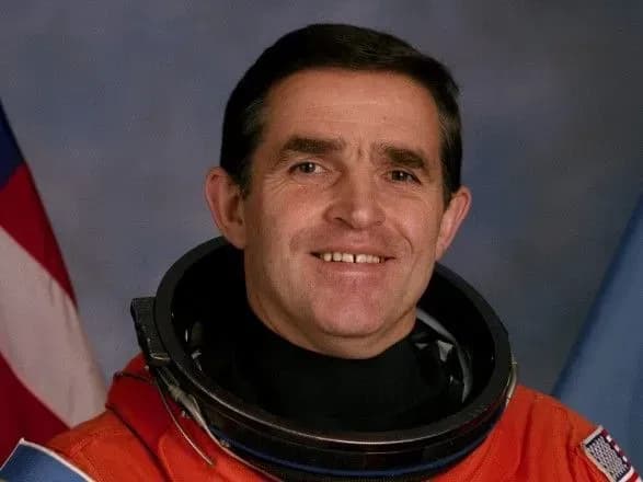 v-ukrayini-vipustyat-monetu-na-chest-kosmonavta-kadenyuka