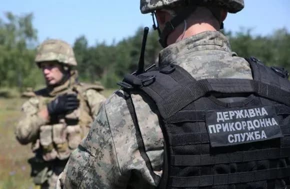 pyatero-ukrayintsiv-piymani-na-kontrabandi-kuryachikh-yayets-i-avtozapchastin-do-rf-dpsu