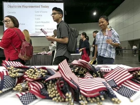 vlada-ssha-povernula-v-simyi-nelegalnikh-immigrantiv-bilshe-500-ditey