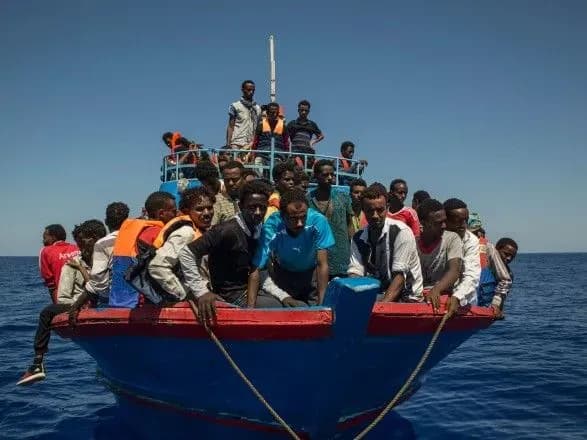 el-pais-sudno-ispanskoyi-nuo-prosit-dozvolu-visaditi-v-portu-korolivstva-60-vryatovanikh-migrantiv