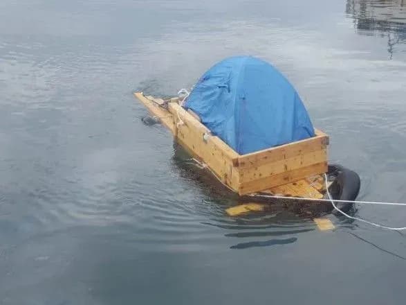 rosiyanin-namagavsya-distatisya-vplav-do-yaponiyi-na-samorobnomu-plotu