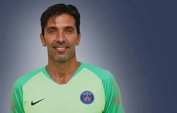 legendarniy-vorotar-buffon-prodovzhit-karyeru-v-pszh