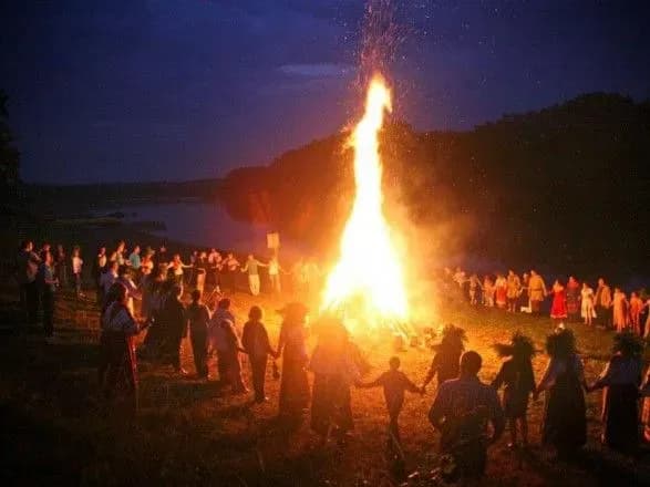 na-ivana-kupala-v-ukrayini-atmosferni-fronti-zumovlyat-periodichni-doschi-ta-grozi