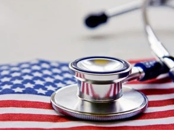 biliy-dim-zamoroziv-viplati-medichnim-strakhovim-kompaniyam-v-rozmiri-10-4-mlrd-dolariv-the-washington-post