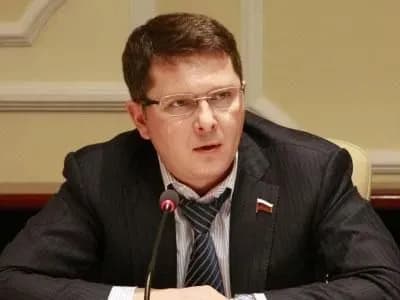 deputat-derzhdumi-rf-potrapiv-do-likarni-z-travmoyu-golovi-zmi