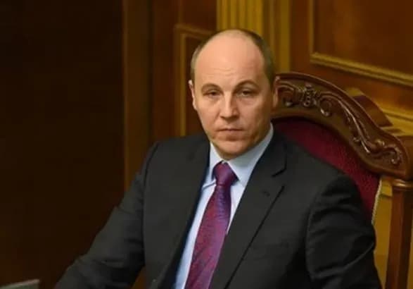 parubiy-zhodnogo-obmezhennya-dlya-zmi-u-parlamenti-ne-bude